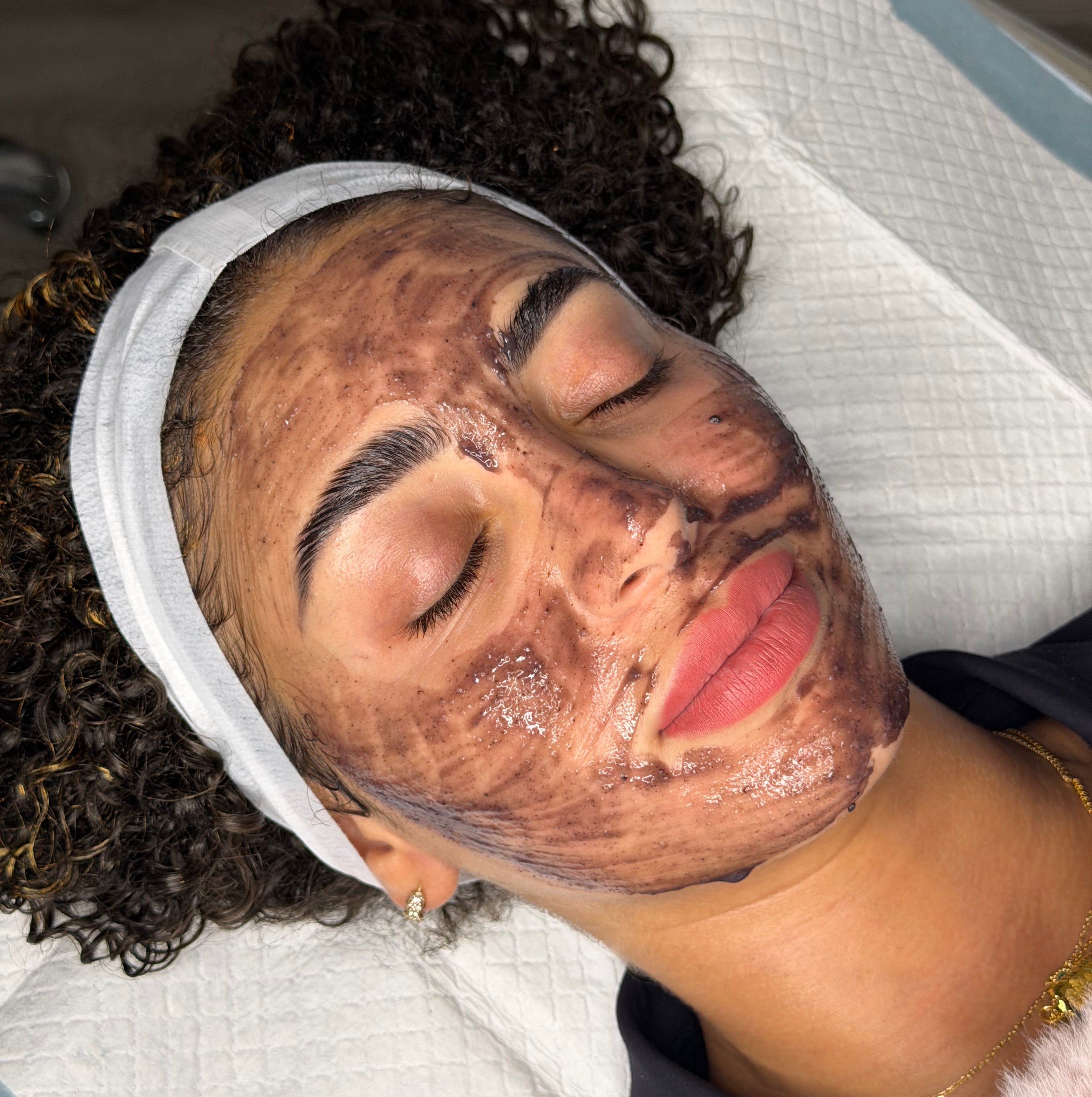 Tripple Brightening Berry Facial